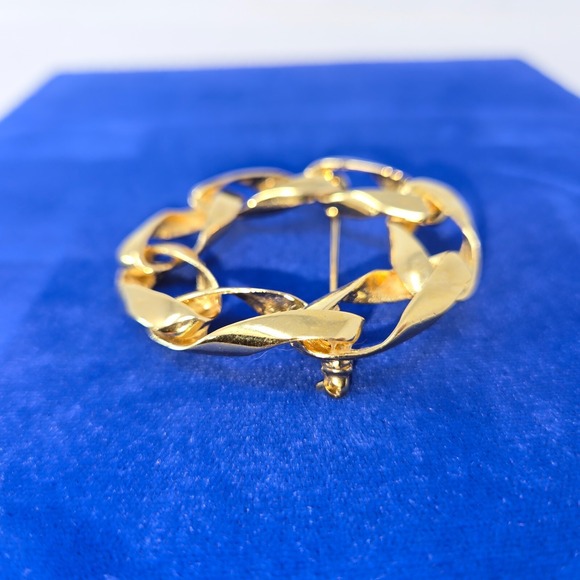 Vintage Gold Tone Circle Link Braided Wreath Brooch Pin Fashion Jewelry 2.5" - Picture 5 of 9